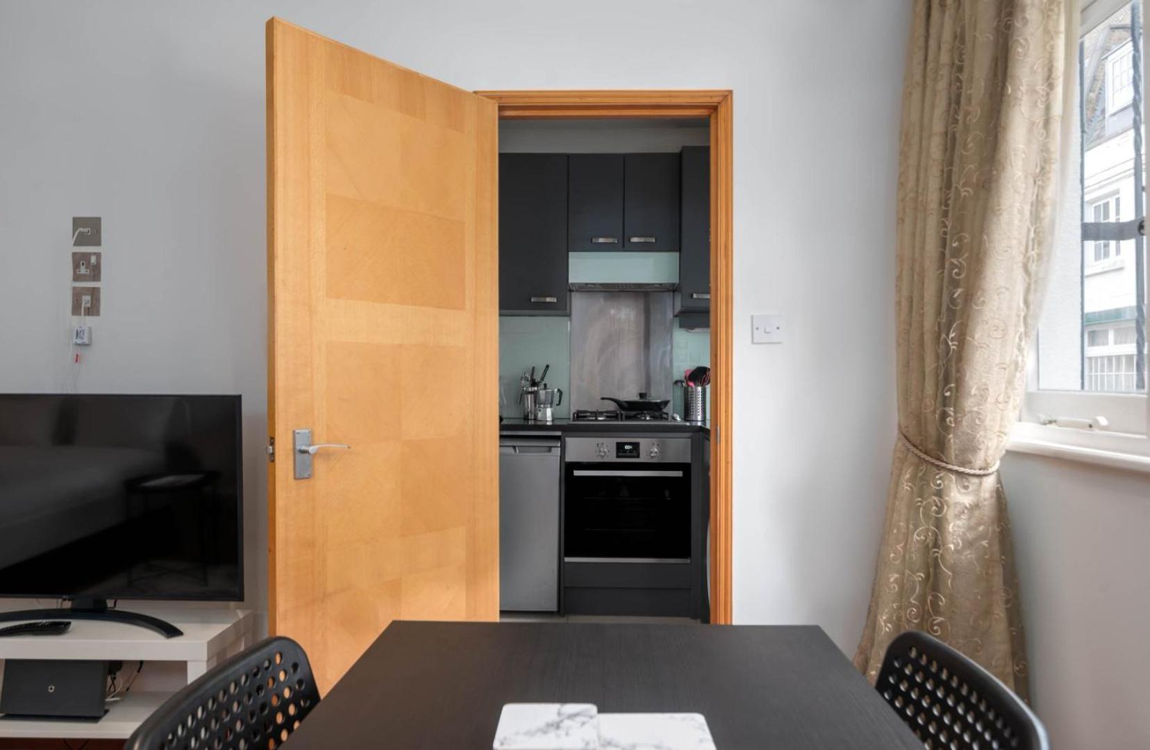 Guestready - Central Converted Mews In Bayswater Apartamento Londres Exterior foto
